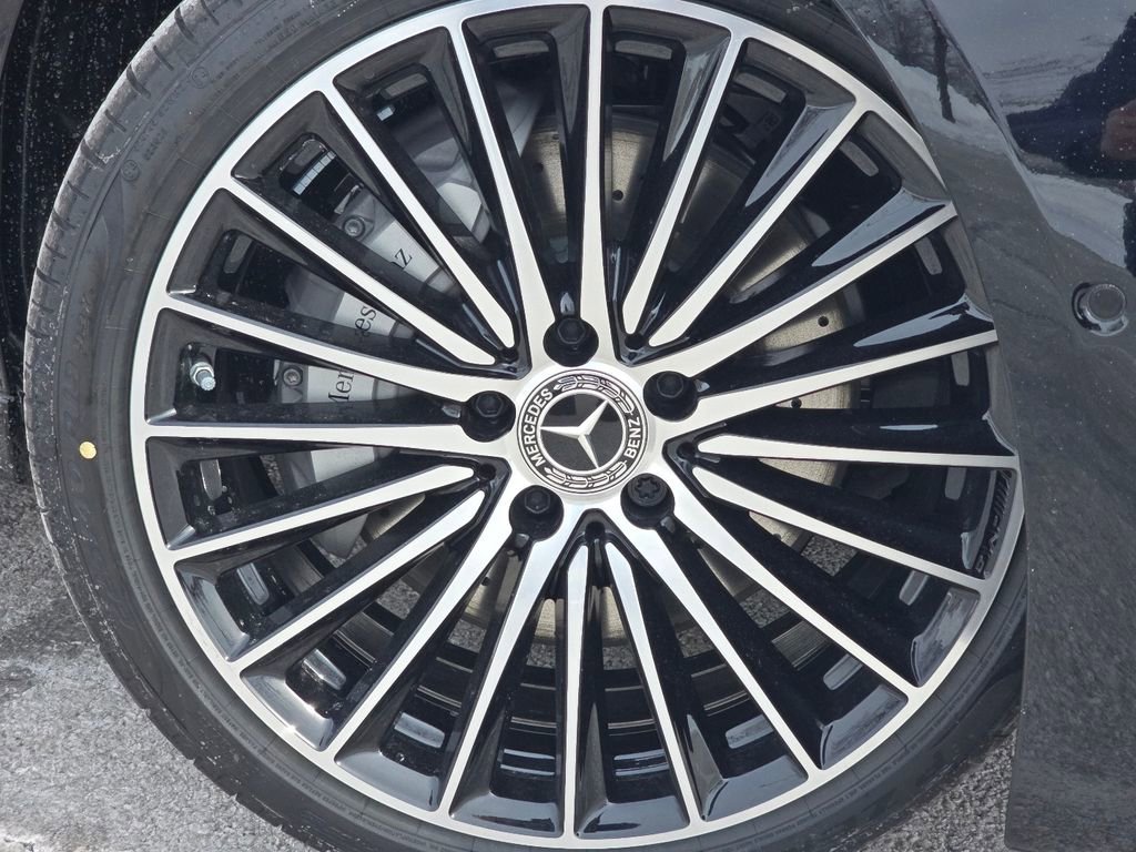 New 2026 Mercedes-Benz C 300 4MATIC Sedan image 11