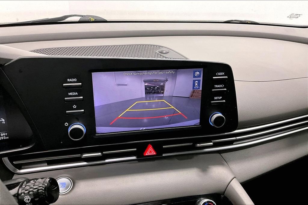 Used 2022 Hyundai Elantra Blue FWD image 29