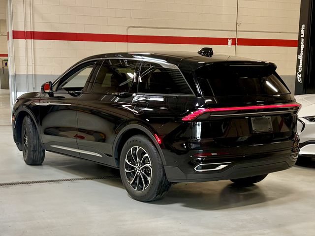 Certified 2024 Lincoln Nautilus Premier AWD/4WD image 2