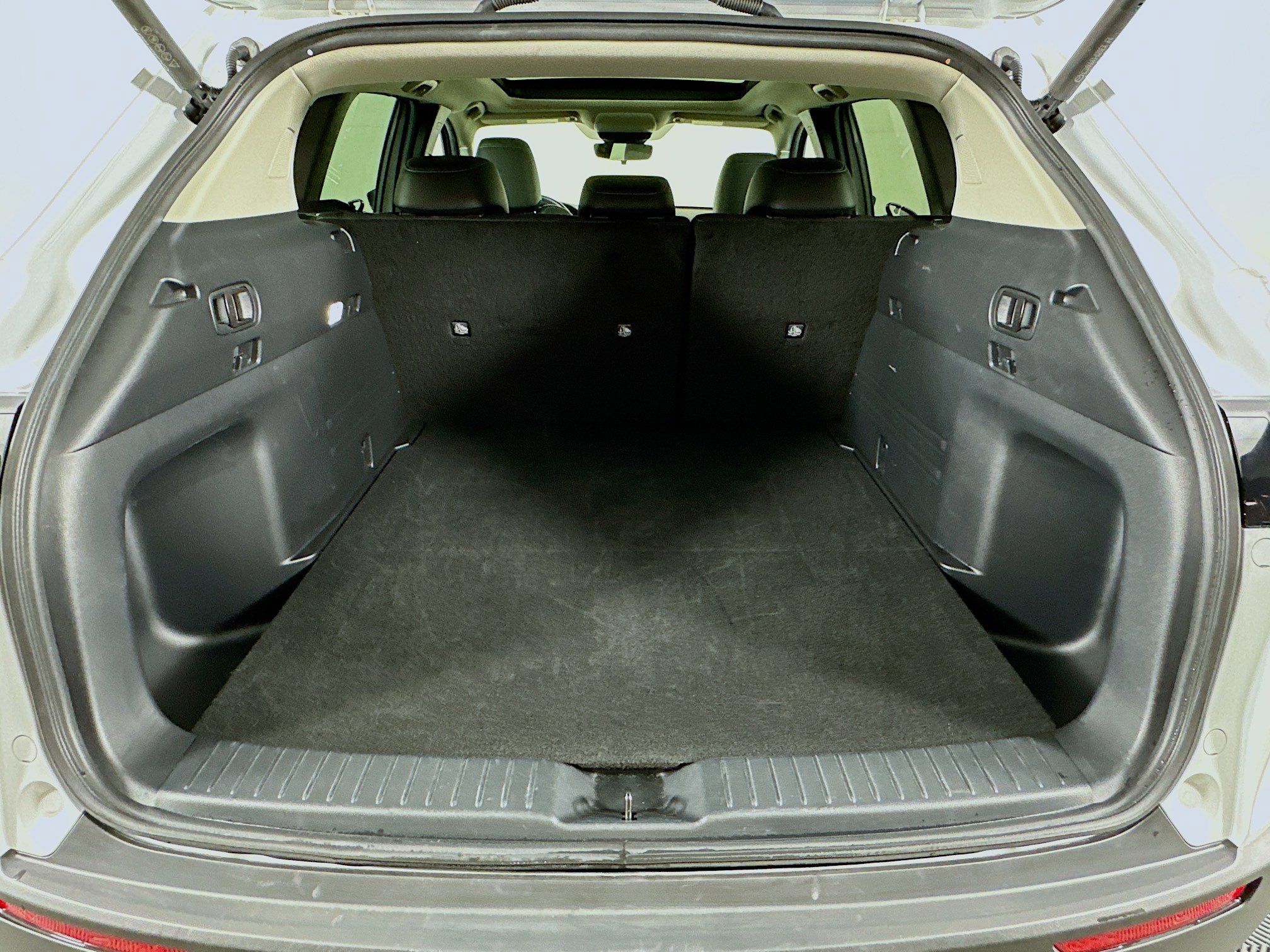 Used 2025 MAZDA CX-50 AWD 2.5 S w/ Premium Package image 29