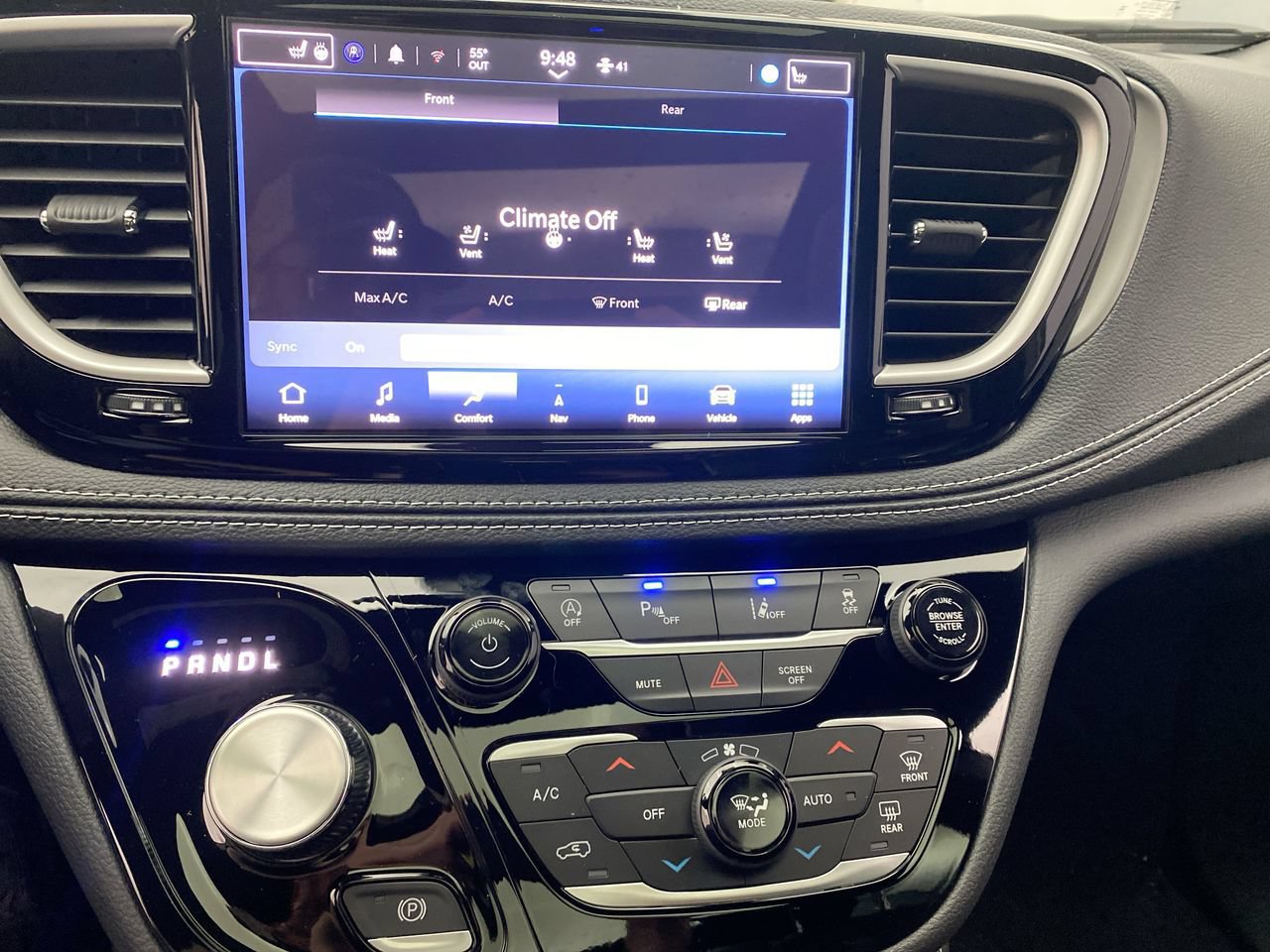 New 2027 Chrysler Pacifica Limited AWD/4WD image 20