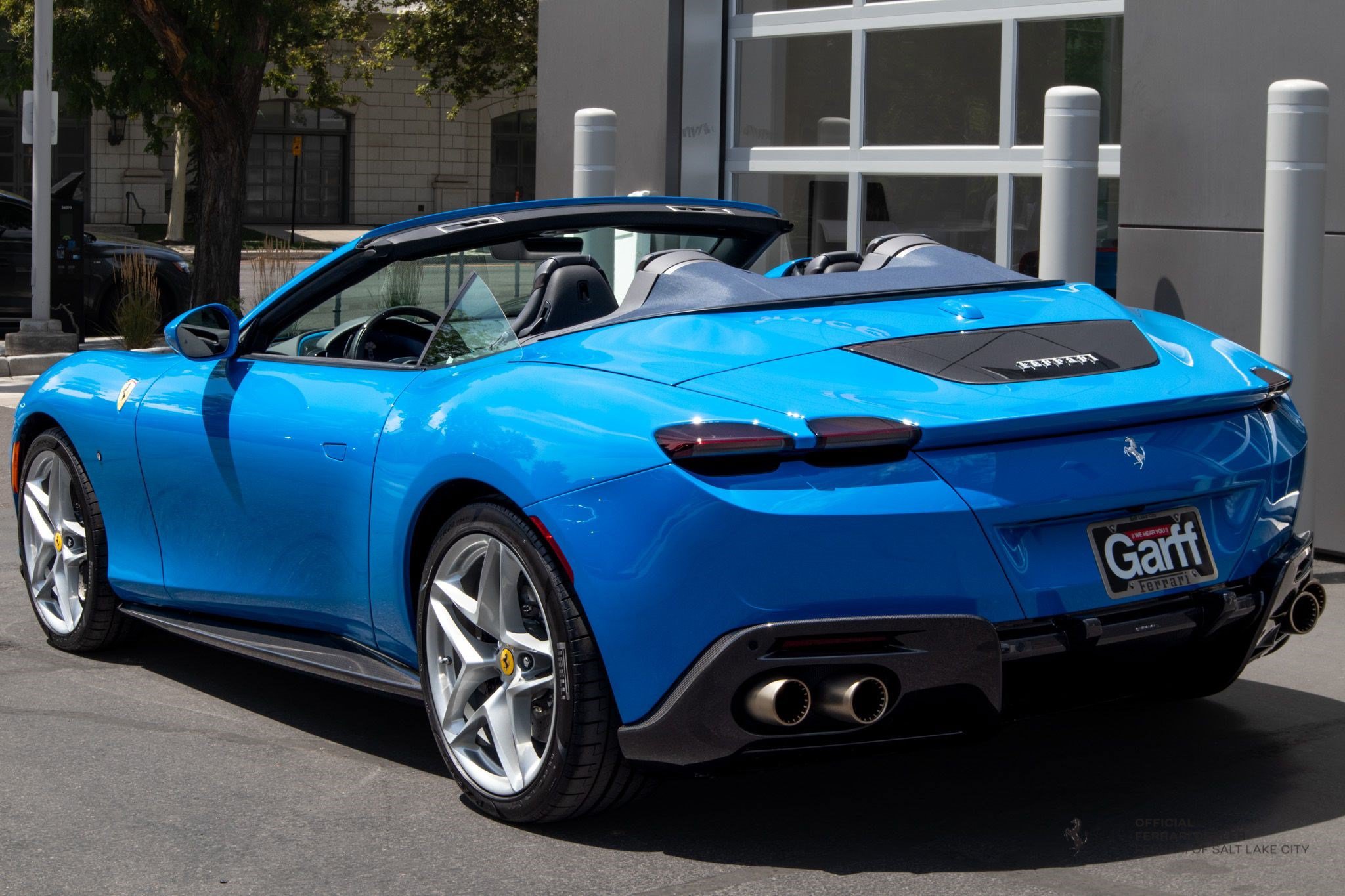 Used 2024 Ferrari Roma Spider RWD image 3