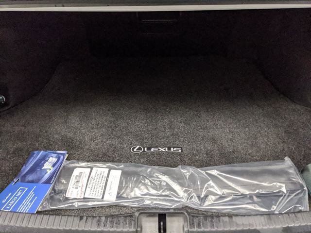 Used 2024 Lexus ES 350 Luxury w/ Accessory Package (Z1) image 17