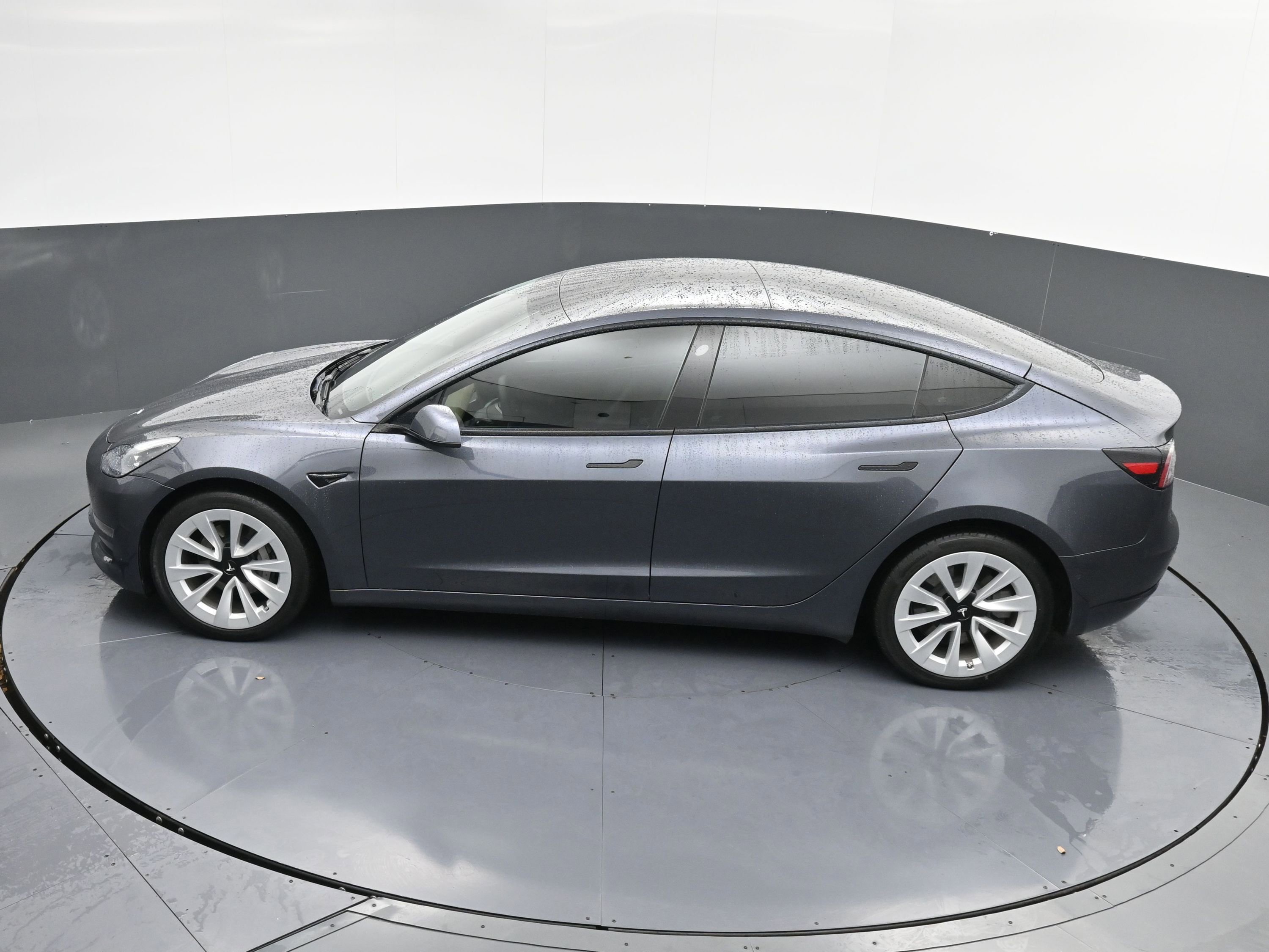 Used 2021 Tesla Model 3 Standard Range Plus image 34
