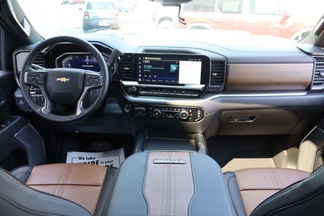 Used 2026 Chevrolet Silverado 2500 High Country w/ High Country Premium Package AWD/4WD image 35