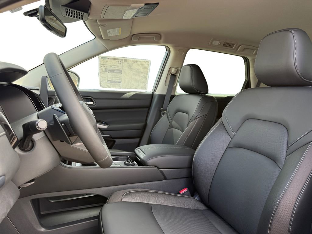 New 2026 Nissan Pathfinder SL image 9