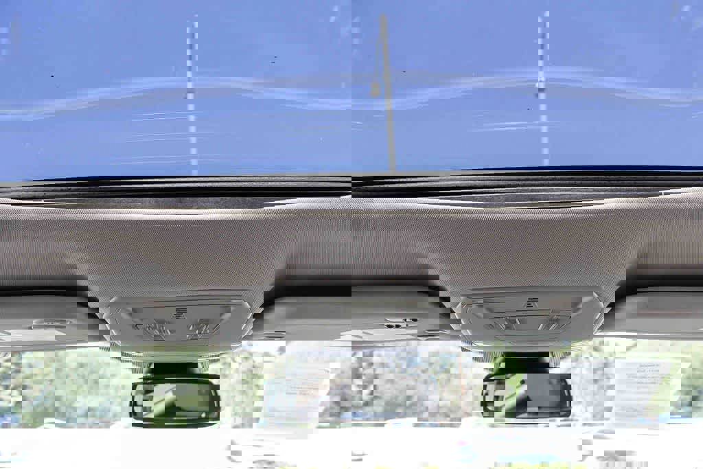 Used 2018 Ford Escape Titanium w/ Ford Safe & Smart Package image 12