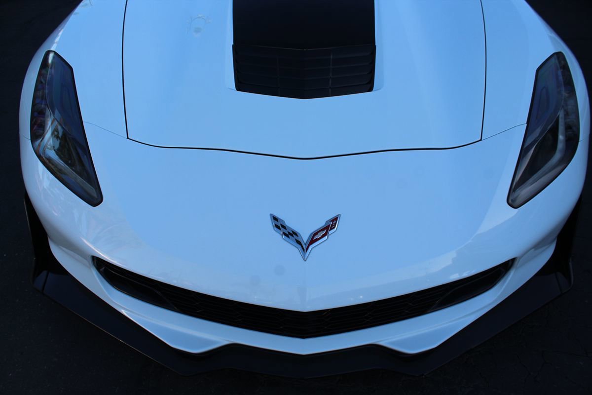 Used 2018 Chevrolet Corvette Stingray Coupe w/ 1LT RWD image 9