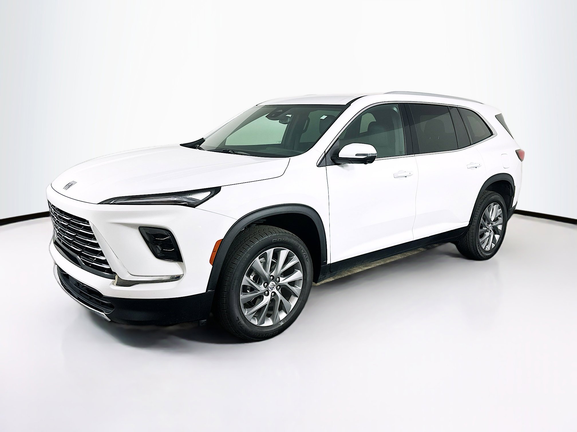 Used 2025 Buick Enclave Preferred FWD image 3