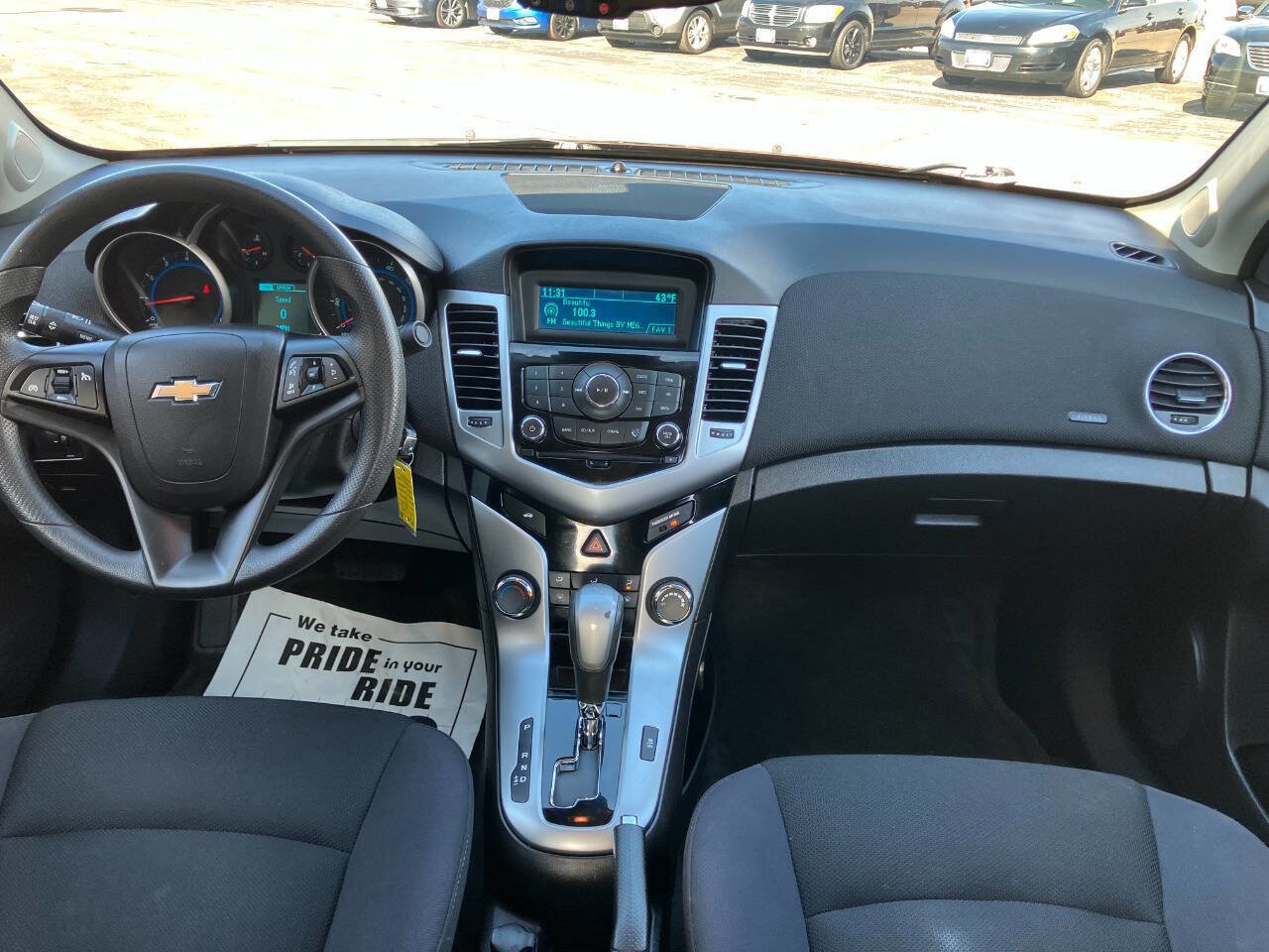 Used 2015 Chevrolet Cruze LT FWD image 17