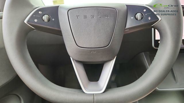 Used 2026 Tesla Model Y 2WD image 39