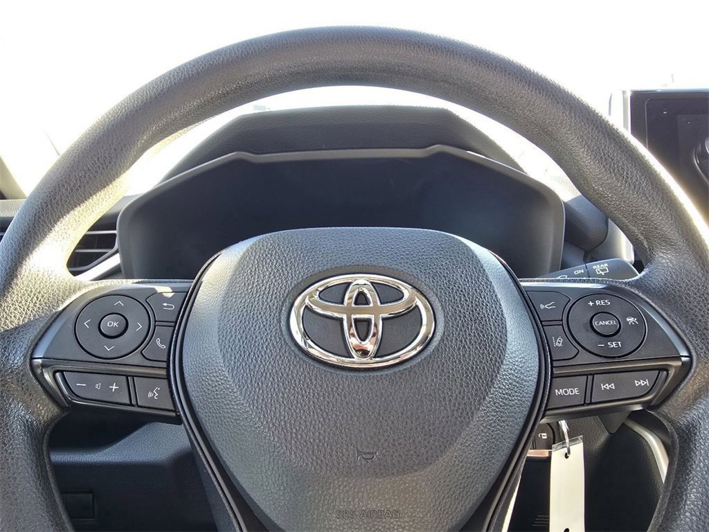 Used 2024 Toyota RAV4 LE image 22