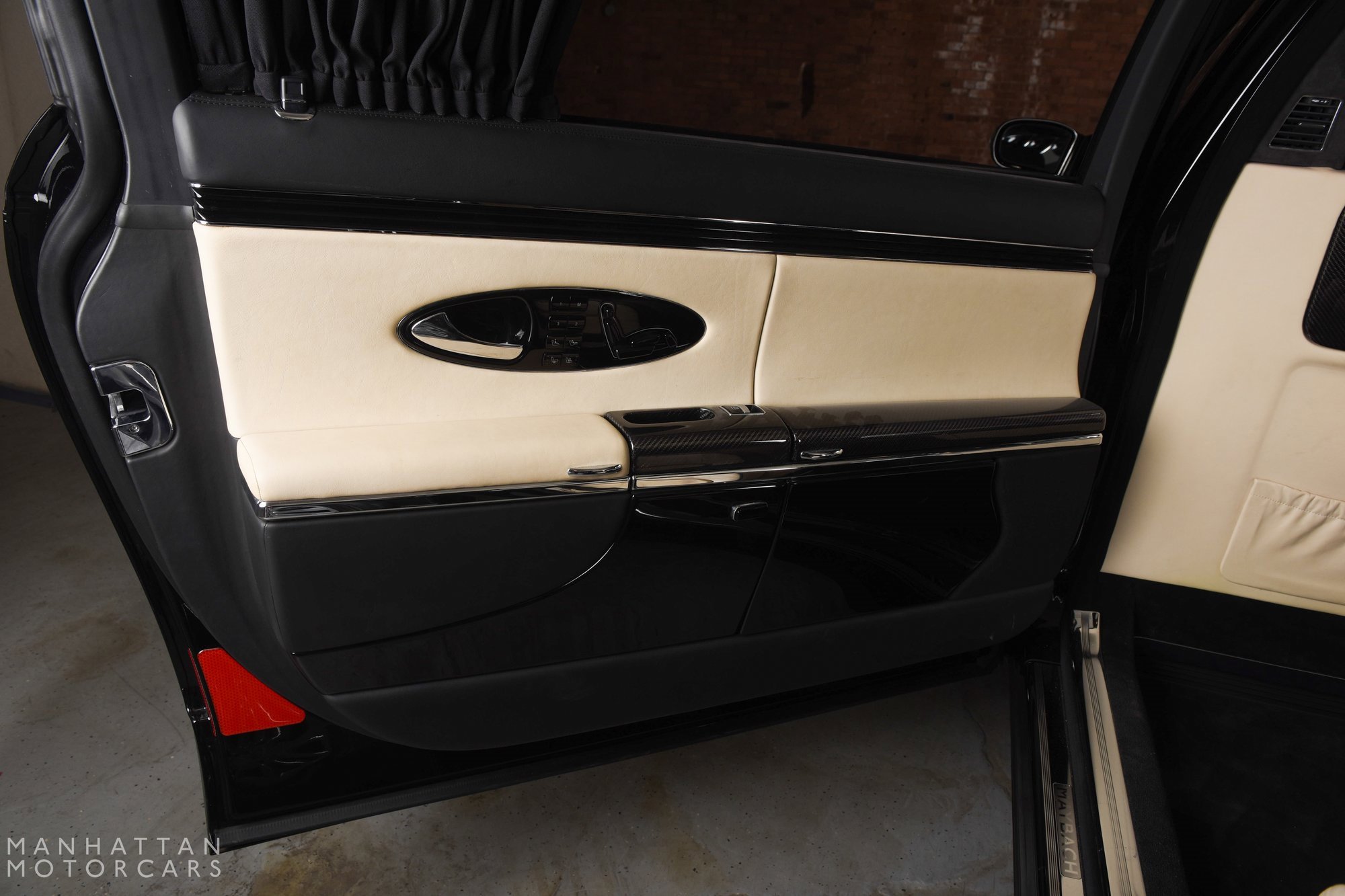 Used 2009 Maybach 62 S image 34