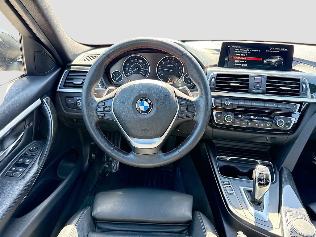 Used 2018 BMW 330i xDrive Sedan w/ Premium Package AWD/4WD image 16