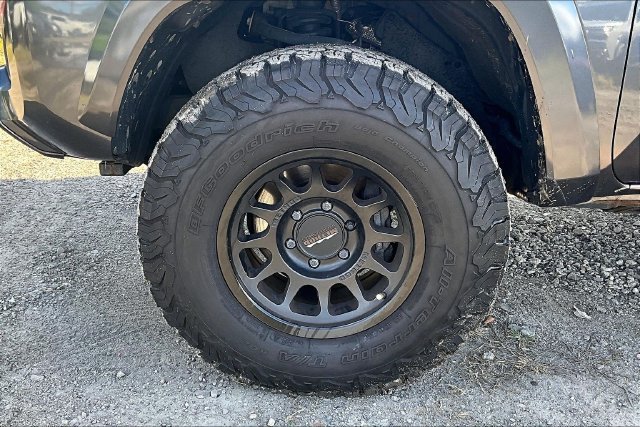 Used 2020 Toyota Tacoma TRD Sport AWD/4WD image 9