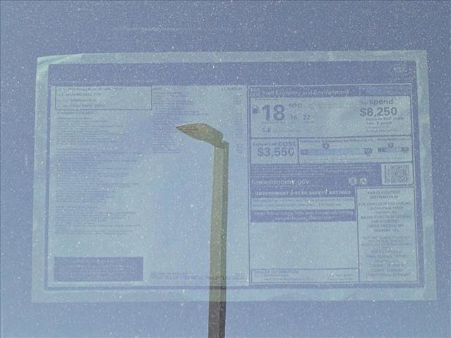 New 2025 Land Rover Range Rover Long Wheelbase SE image 18