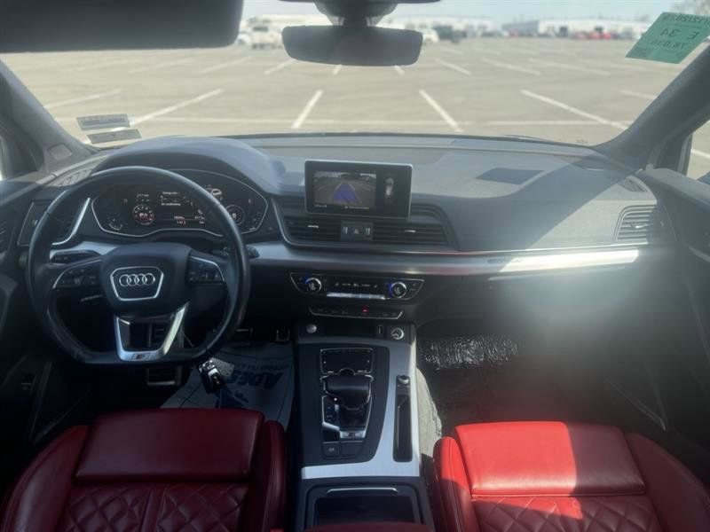 Used 2018 Audi SQ5 Premium Plus w/ Navigation Package image 21