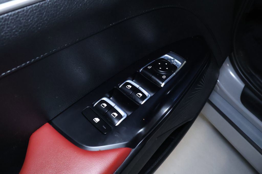 Used 2023 Kia K5 GT-Line image 14