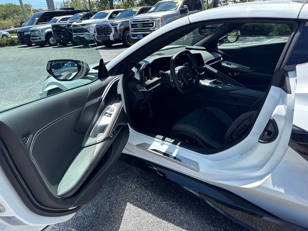 Used 2026 Chevrolet Corvette Stingray Coupe w/ 1LT RWD image 11