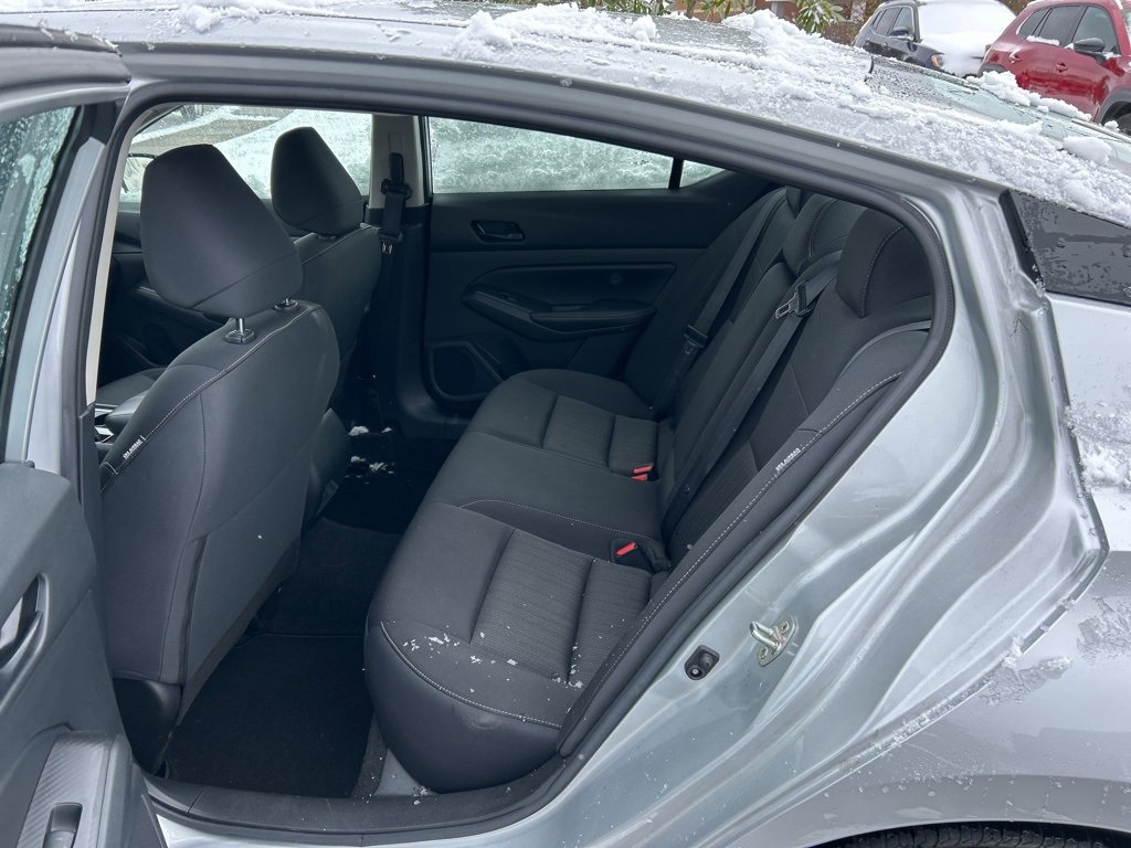 Used 2024 Nissan Altima 2.5 SV image 12