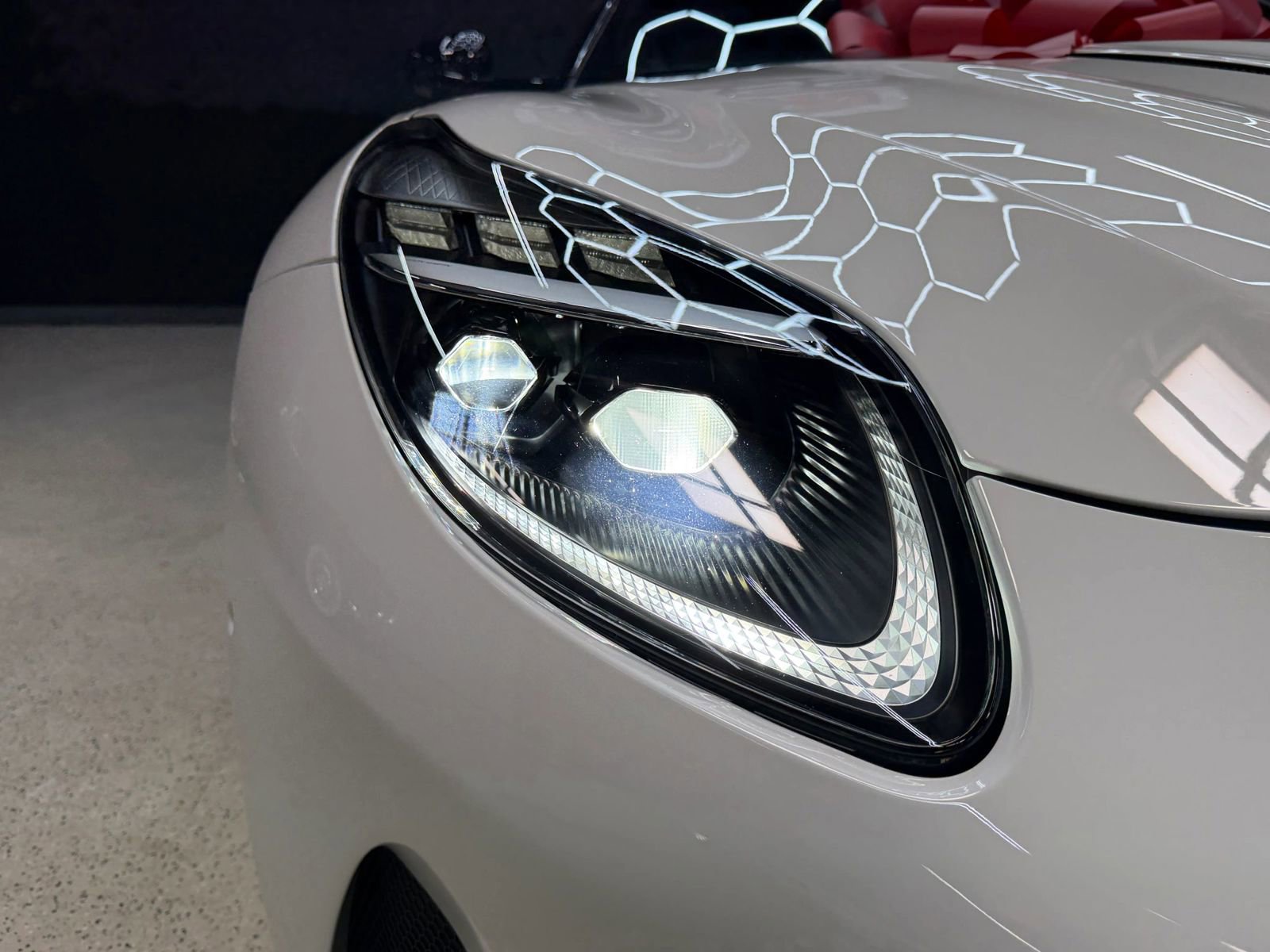Used 2024 Aston Martin DB12 Convertible RWD image 32