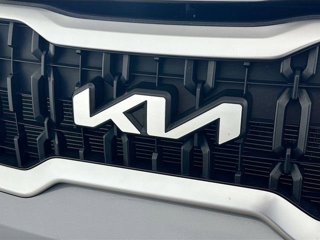 Used 2023 Kia Telluride EX w/ EX Captain's Chair Package image 31