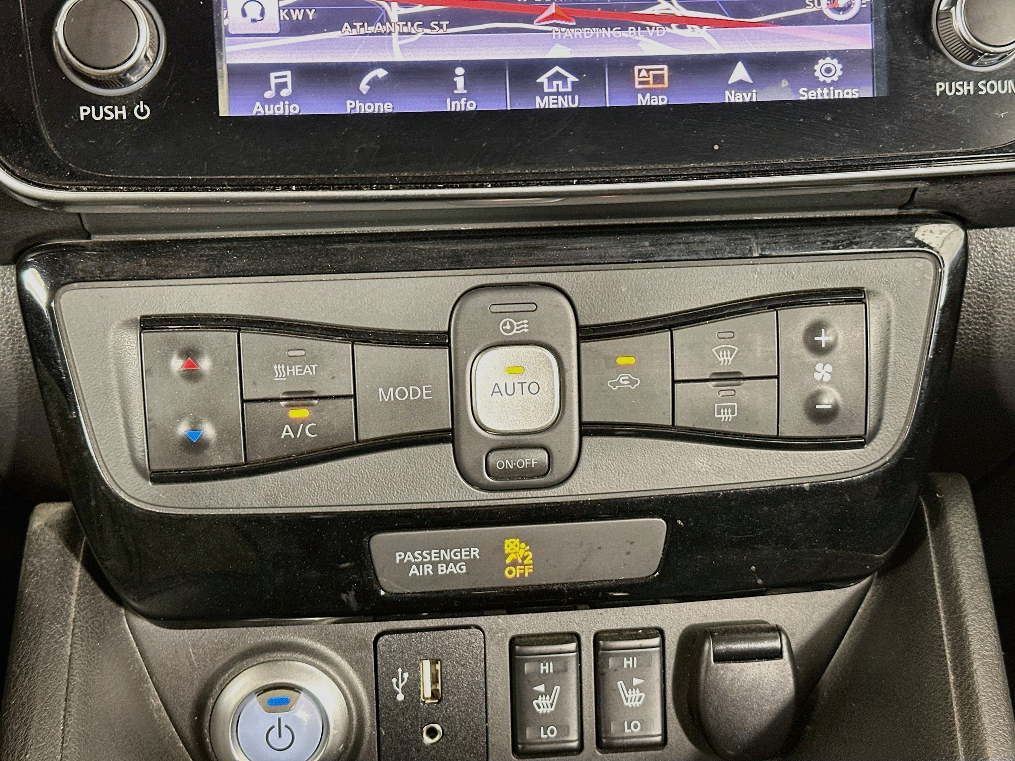 Used 2019 Nissan Leaf SL w/ SL Technology Package FWD image 24