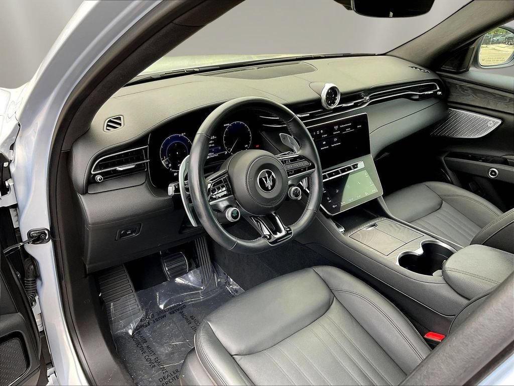 Used 2023 Maserati Grecale Modena AWD/4WD image 17