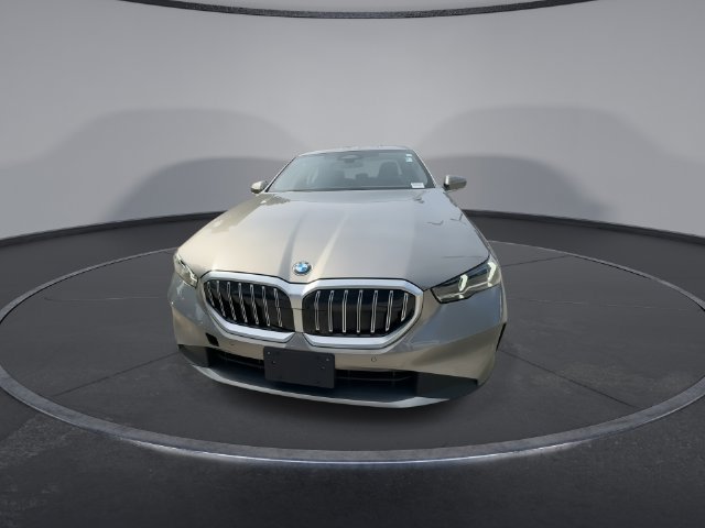 Used 2026 BMW 530i xDrive AWD/4WD image 3