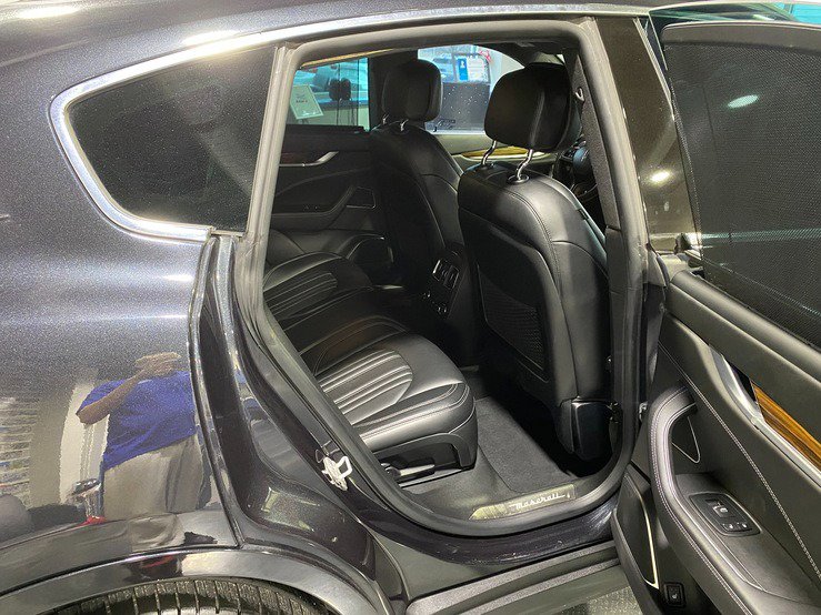 Used 2017 Maserati Levante S image 14