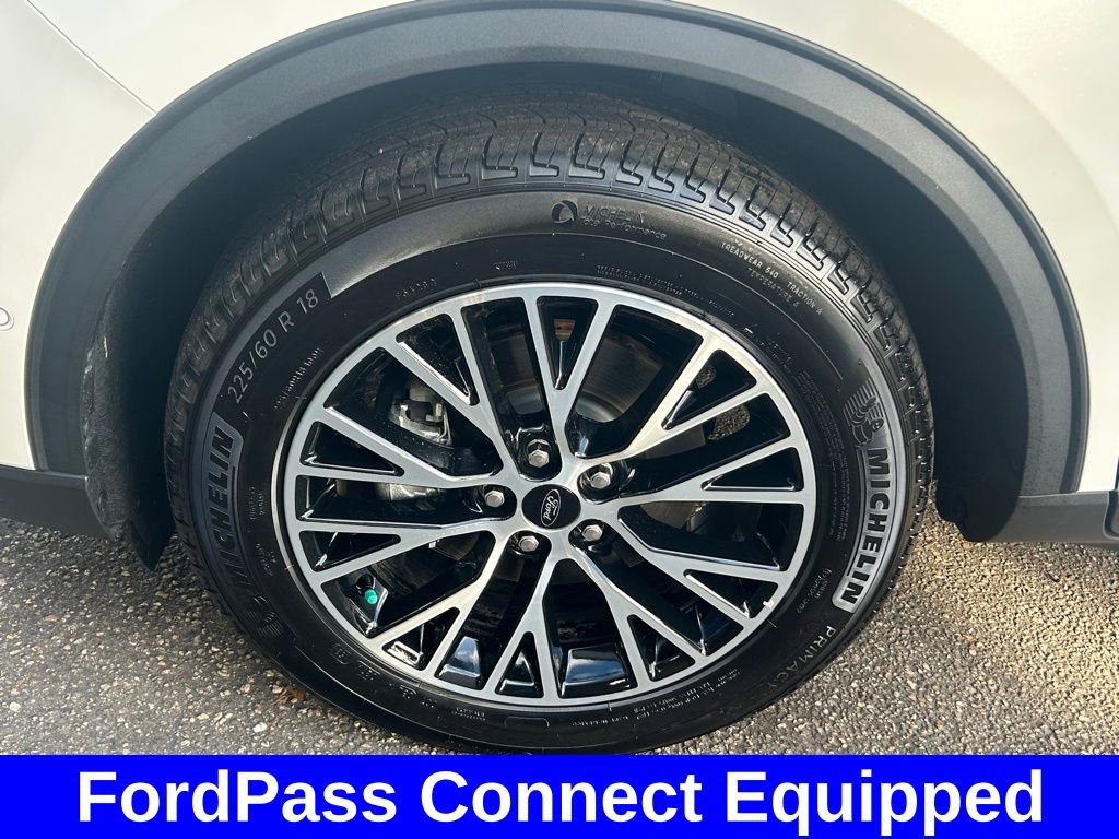 Certified 2024 Ford Escape SE w/ PHEV Premium Package image 18