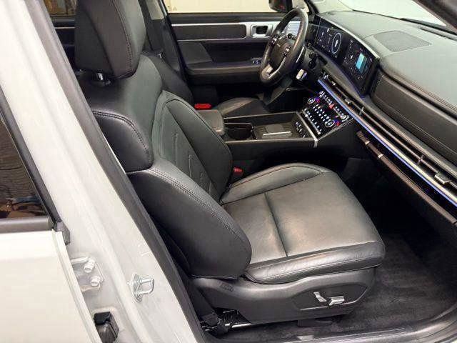Used 2025 Hyundai Santa Fe Limited image 38