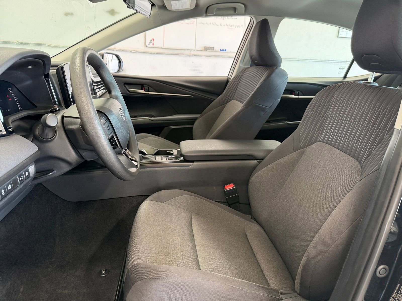 Used 2025 Toyota Camry LE image 25