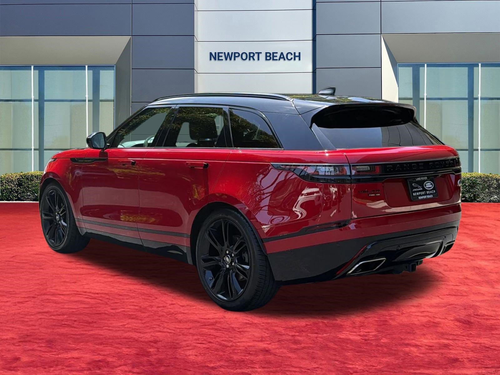 Used 2018 Land Rover Range Rover Velar R-Dynamic HSE AWD/4WD image 3