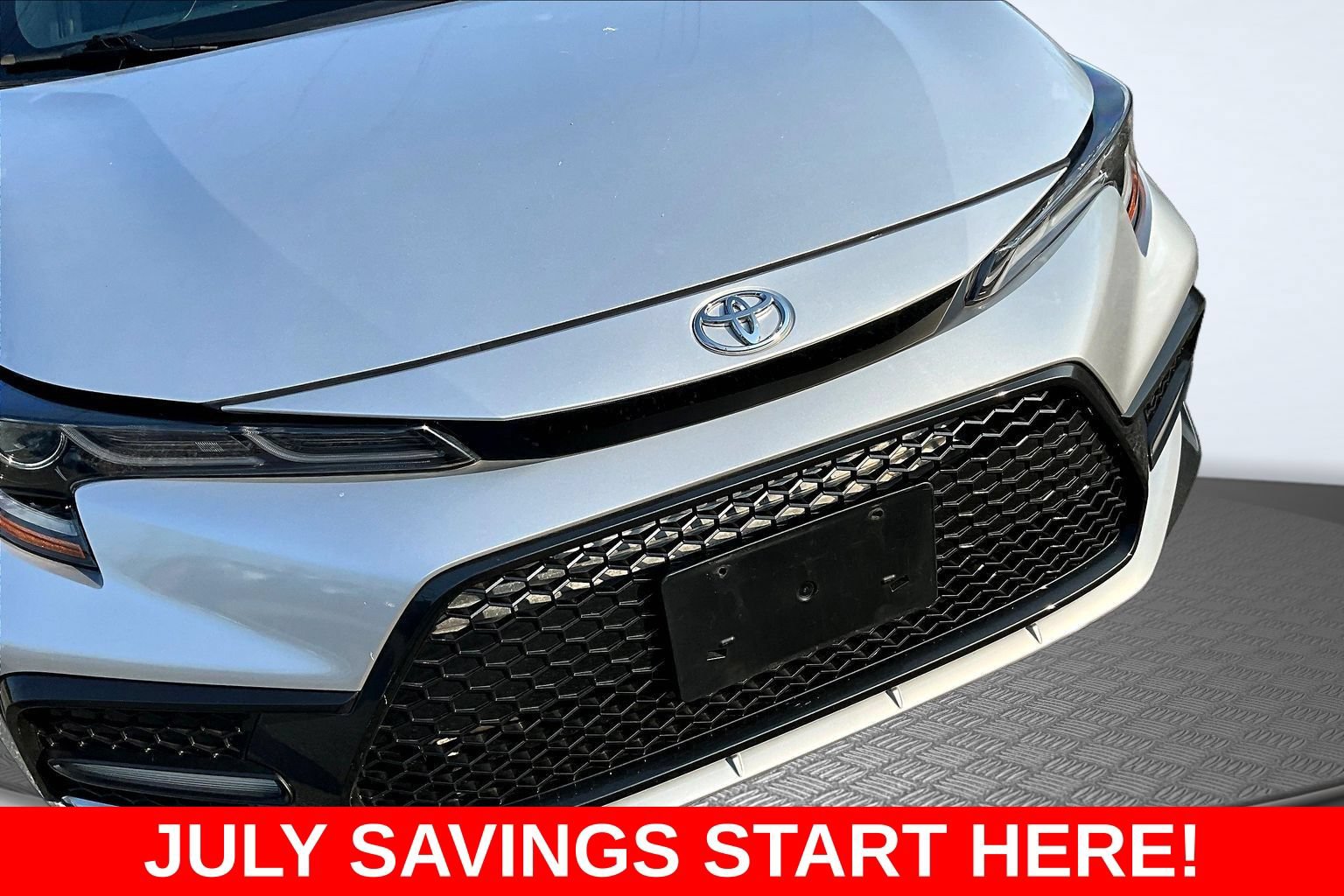 Used 2021 Toyota Corolla SE w/ SE Premium Package FWD image 37