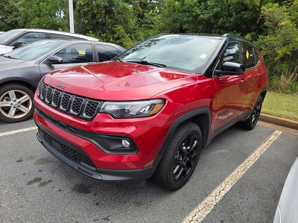 Used 2024 Jeep Compass Latitude w/ Altitude Special Edition AWD/4WD image 3