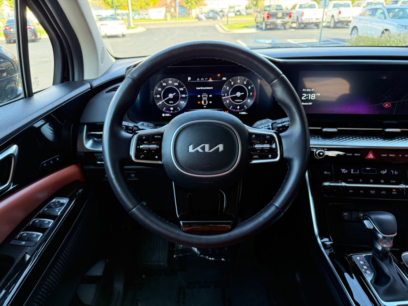 Used 2024 Kia Carnival SX Prestige image 11