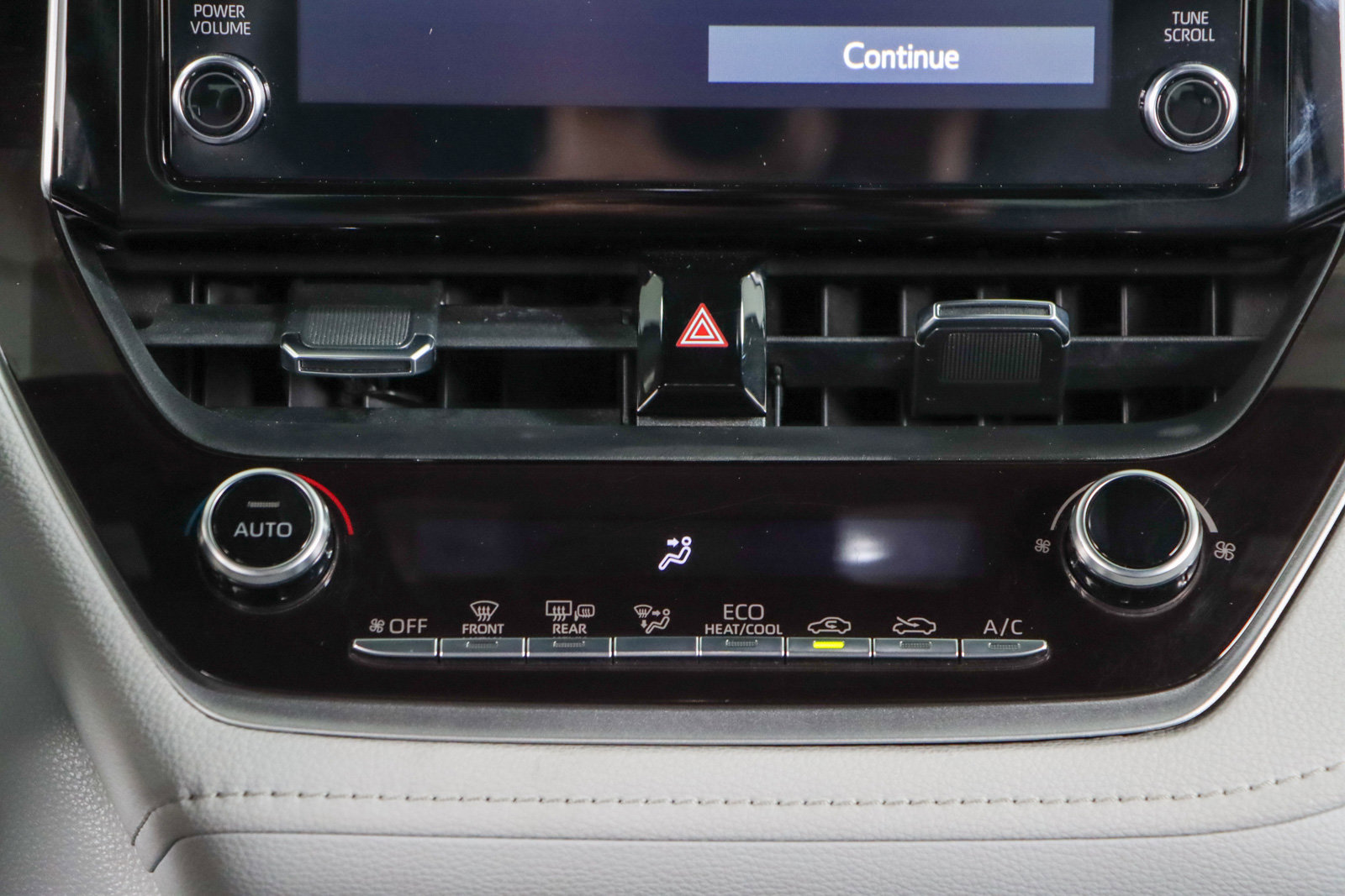 Used 2020 Toyota Corolla SE FWD image 20