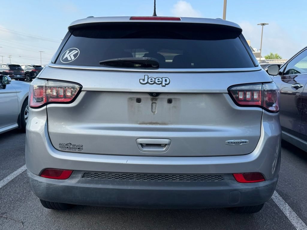 Used 2018 Jeep Compass Latitude w/ Popular Equipment Group FWD image 17
