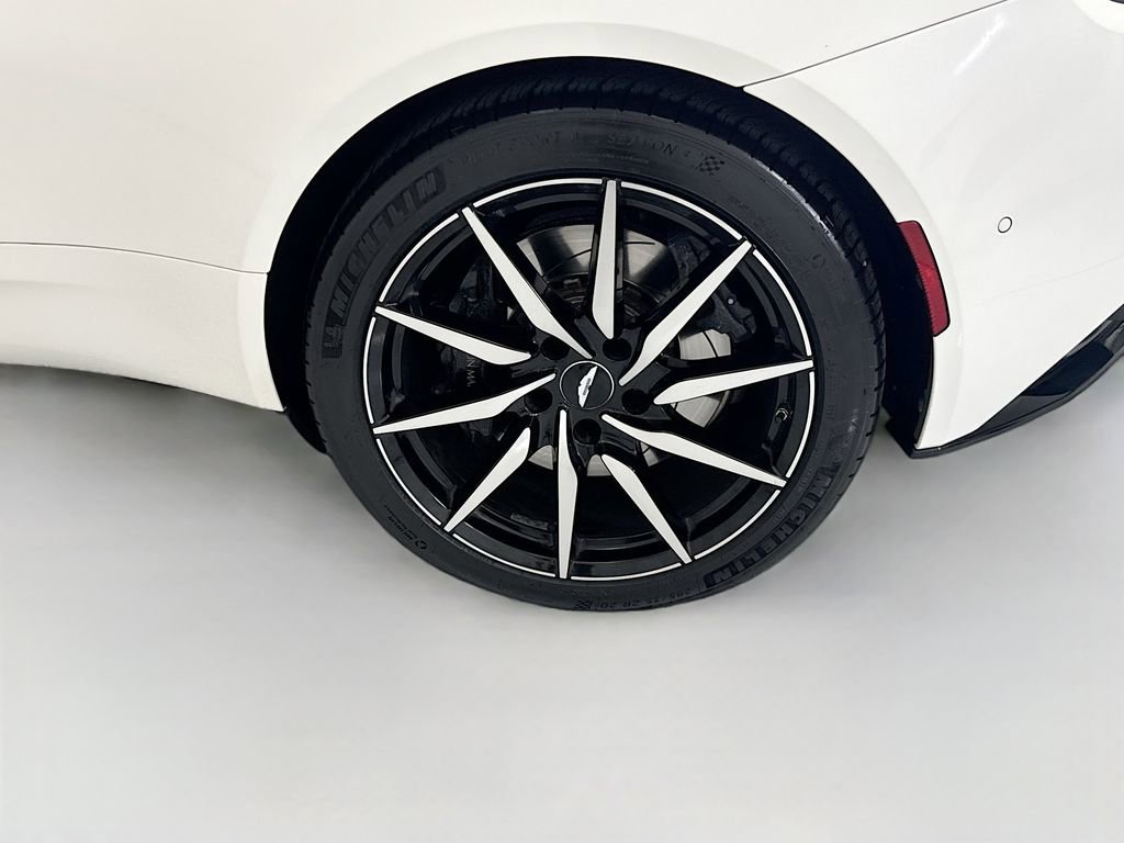 Used 2018 Aston Martin DB11 V12 RWD image 27