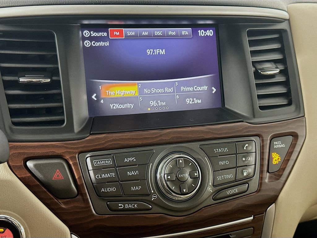 Used 2020 Nissan Pathfinder Platinum AWD/4WD image 17