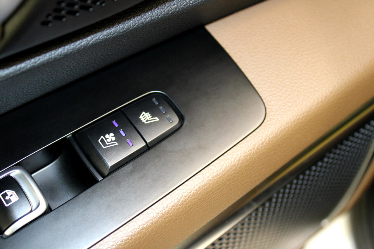 Used 2022 Kia Telluride SX w/ SX Prestige Package image 64