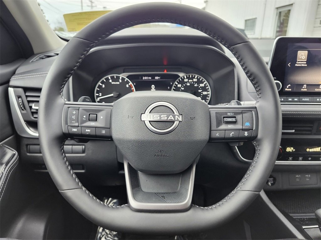 Used 2025 Nissan Rogue SV image 25