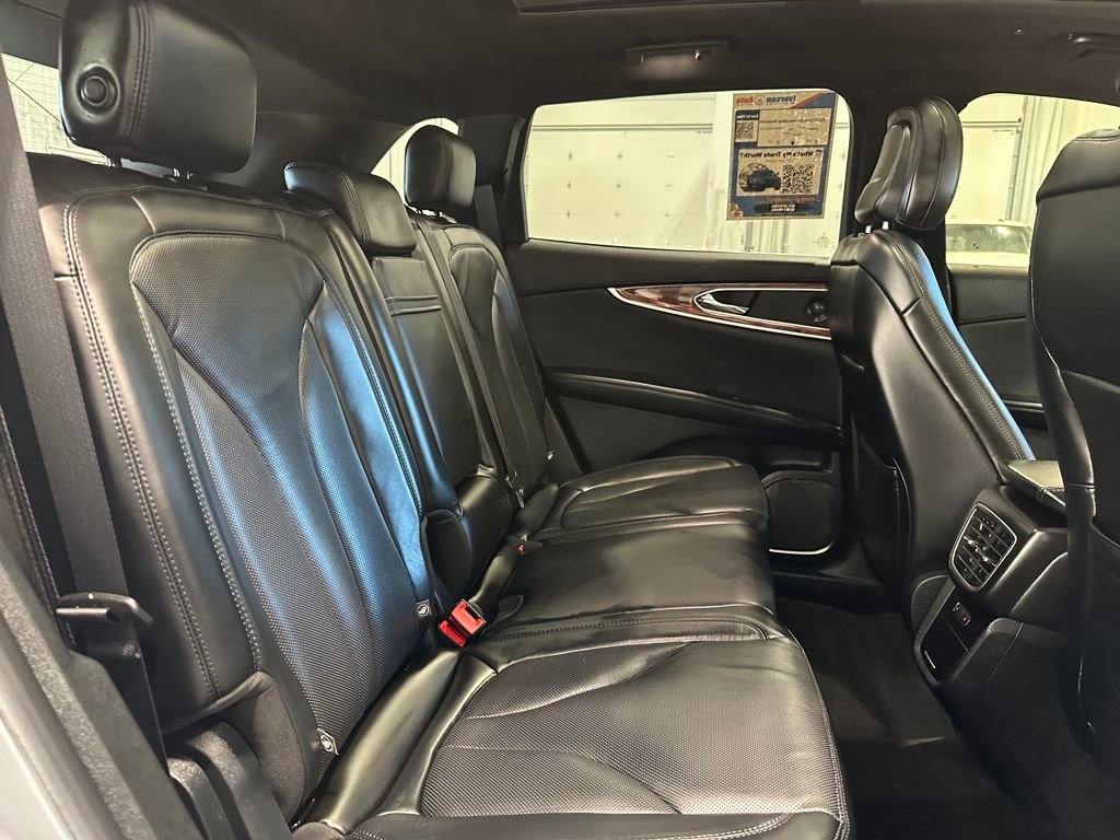 Used 2020 Lincoln Nautilus Reserve w/ Equipment Group 201A image 31