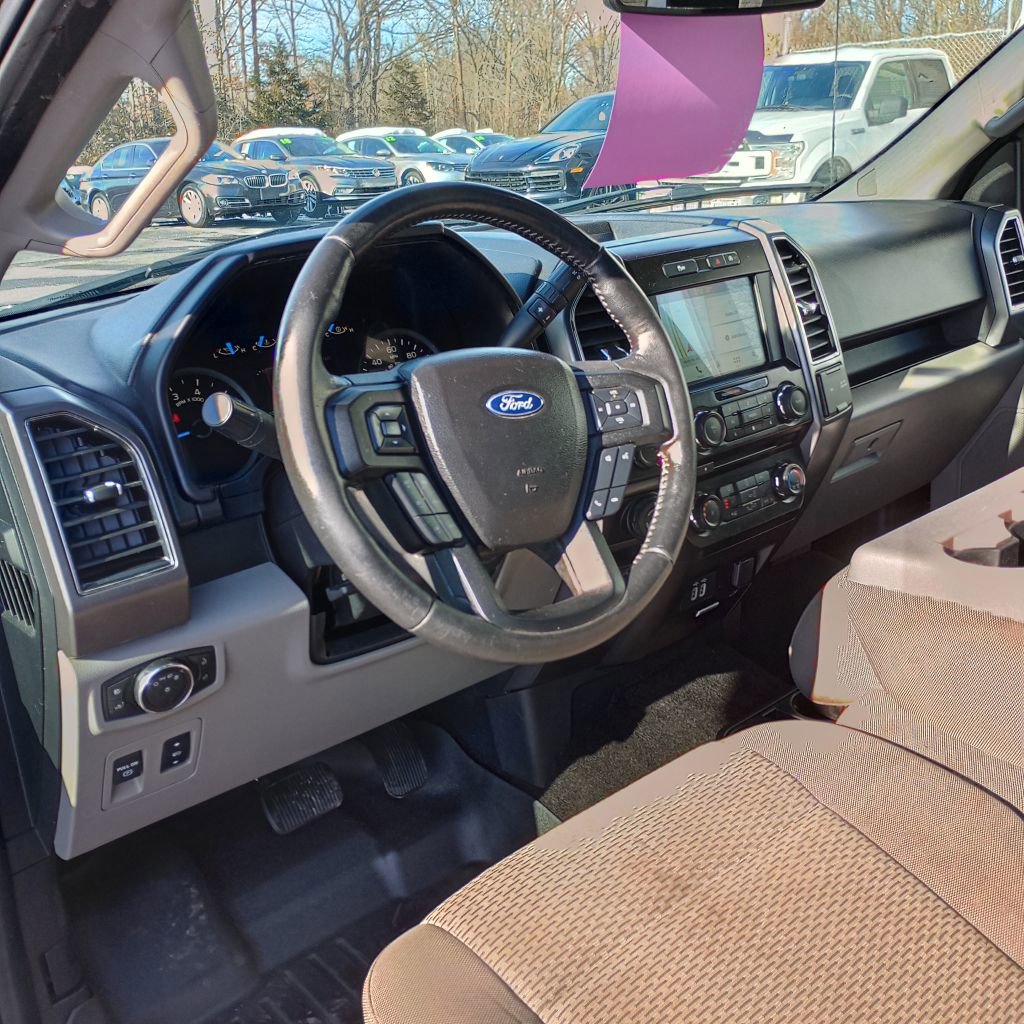 Used 2017 Ford F150 XLT w/ Equipment Group 302A Luxury AWD/4WD image 9