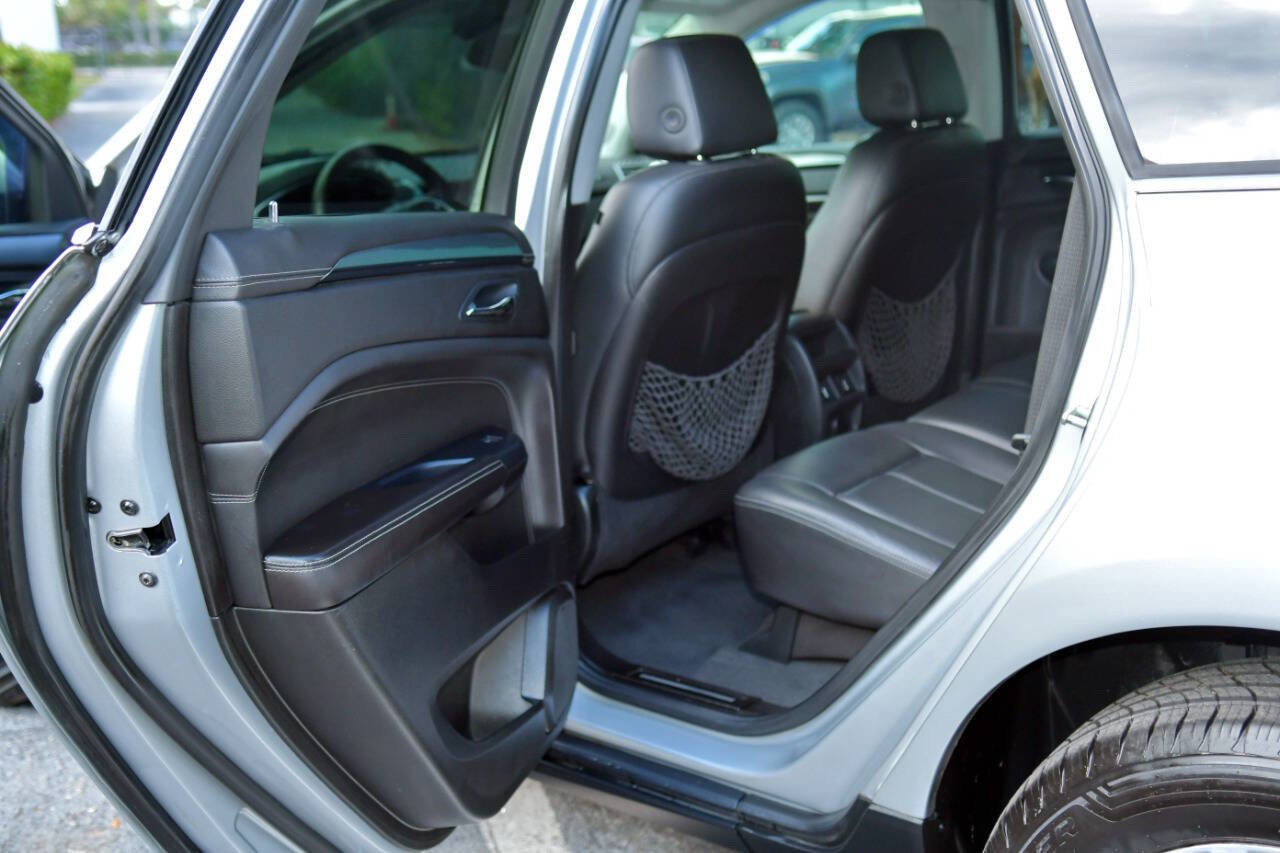 Used 2013 Cadillac SRX FWD image 16
