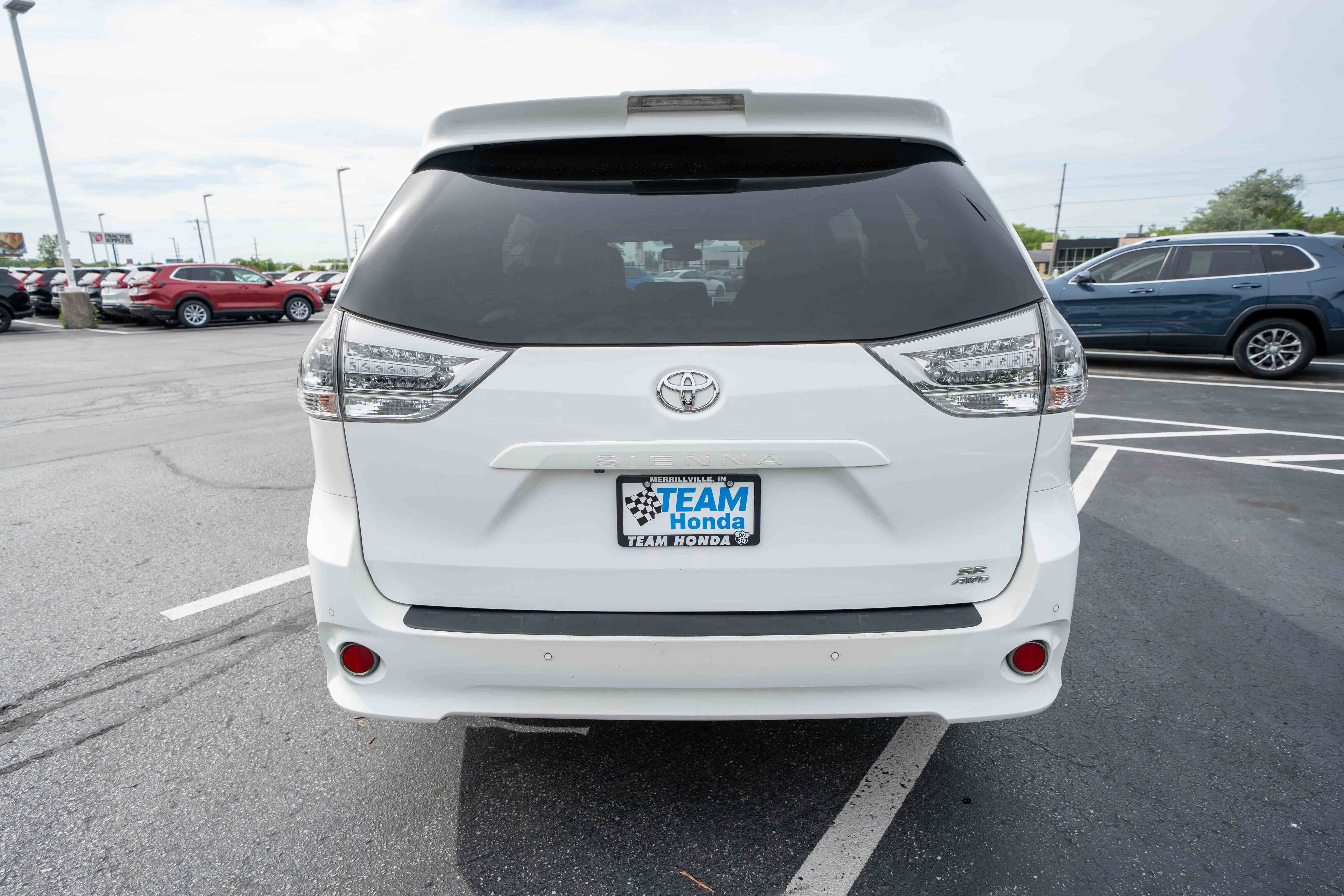 Used 2019 Toyota Sienna SE w/ SE Preferred Package AWD/4WD image 5