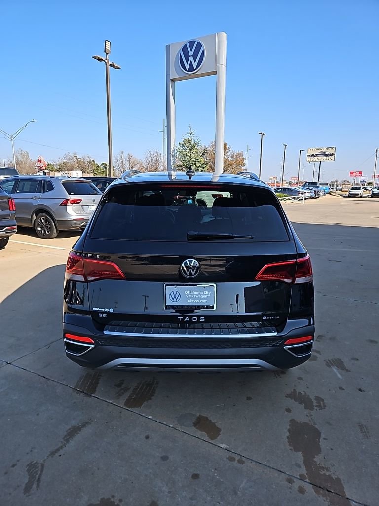 Used 2024 Volkswagen Taos SE image 6