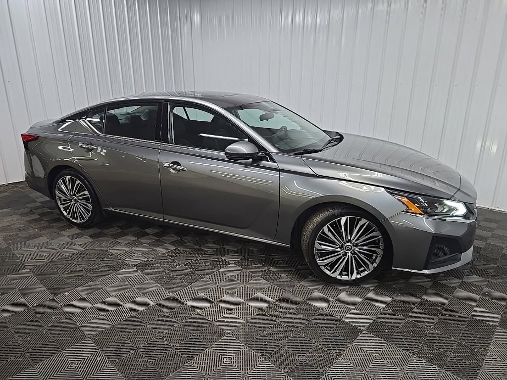 Used 2023 Nissan Altima 2.5 SL