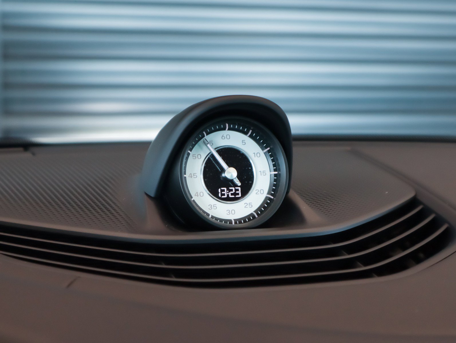 Used 2024 Porsche Taycan GTS image 24